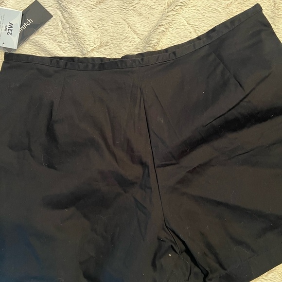 NWT Xhileration Plus Size Women's Black Shorts 22W - Picture 4 of 6